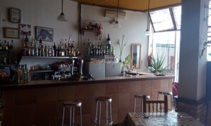 Bar (in der Unterkunft)