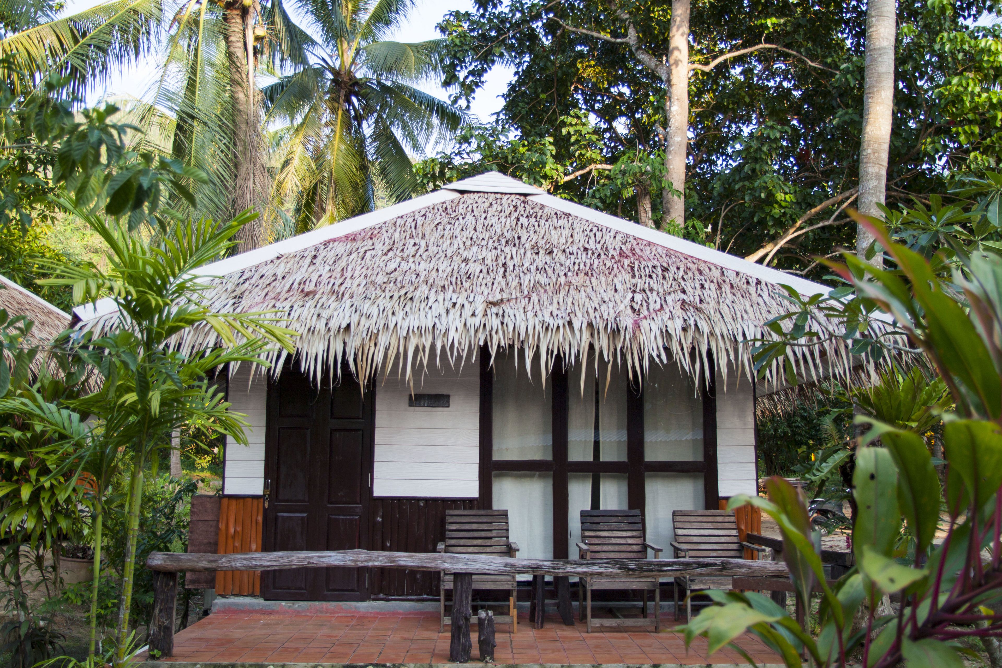 Triple Bungalow with Air-Conditioner | Free WiFi, bed sheets