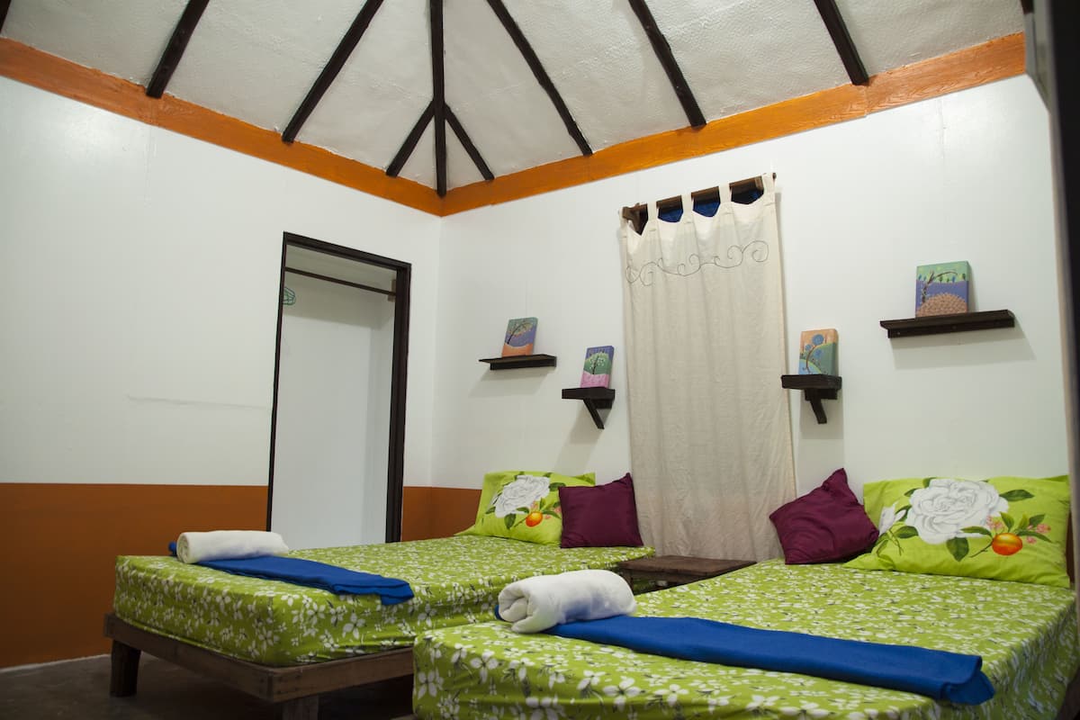 Twin Bungalow with Air-Conditioner | Gratis wi-fi och sängkläder