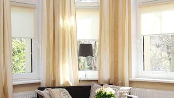 Habitación doble (2) | Tabla de planchar con plancha, wifi gratis y ropa de cama