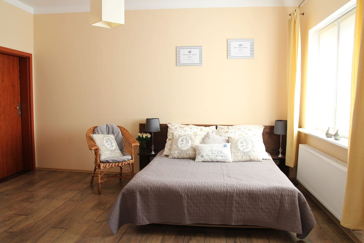 Double Room, Balcony (6) | Iron/ironing board, free WiFi, bed sheets