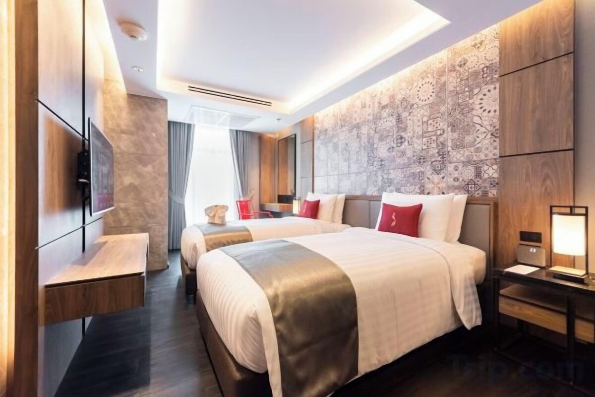 In-room safe, desk, blackout curtains, soundproofing