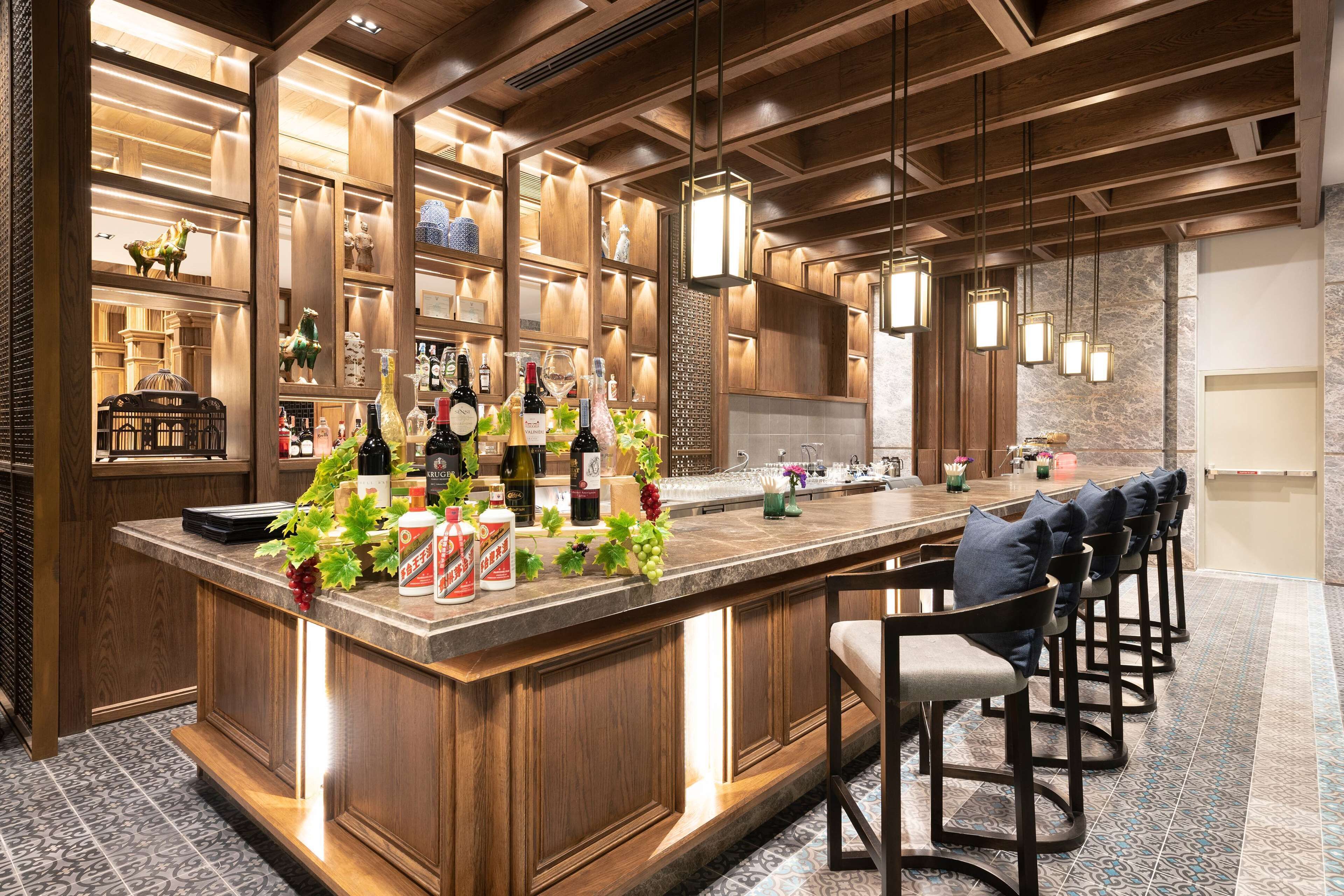 Breakfast, lunch, dinner served; international cuisine 