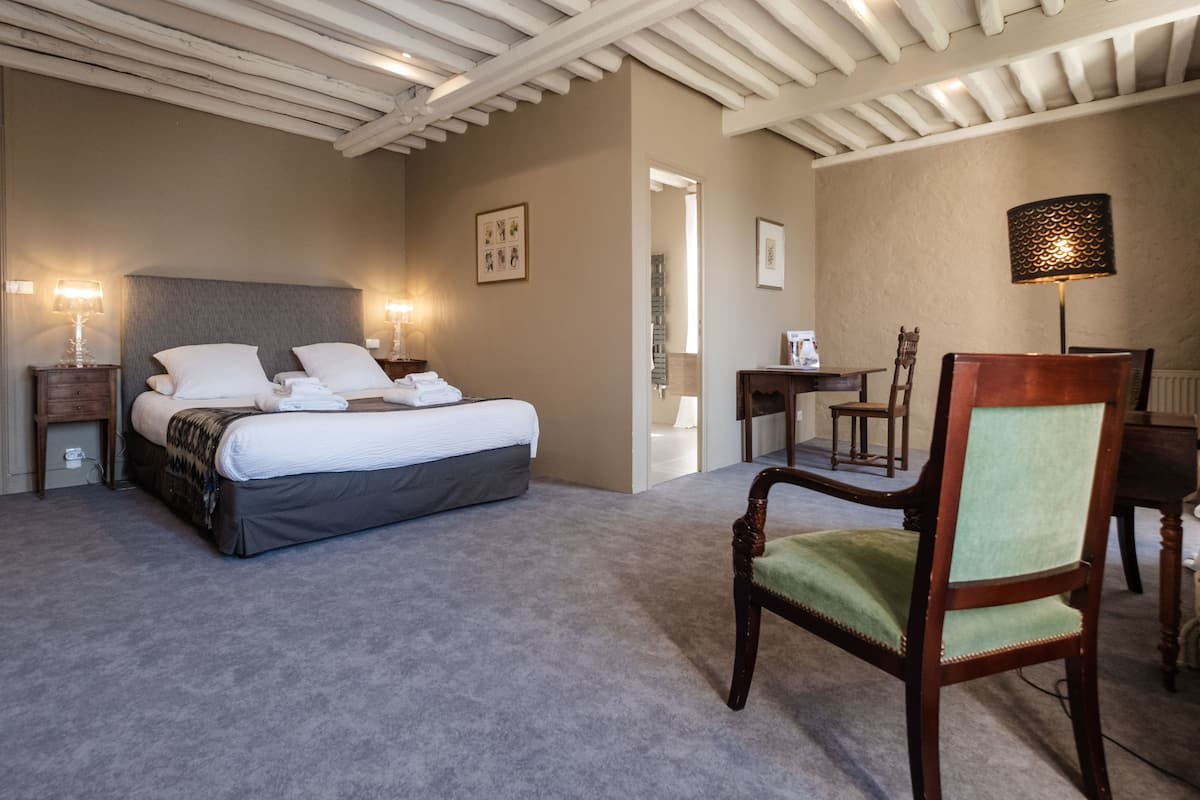 Deluxe Suite, 2 Queen Beds, Private Bathroom, Garden View (Verte) | Down comforters, laptop workspace, iron/ironing board (on request)