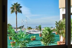 Habitación doble, no fumadores, vistas al mar | Ropa de cama de alta calidad, minibar, caja fuerte y escritorio