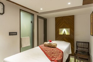 Massasje med varme steiner, svangerskapsmassasje og thailandsk massasje