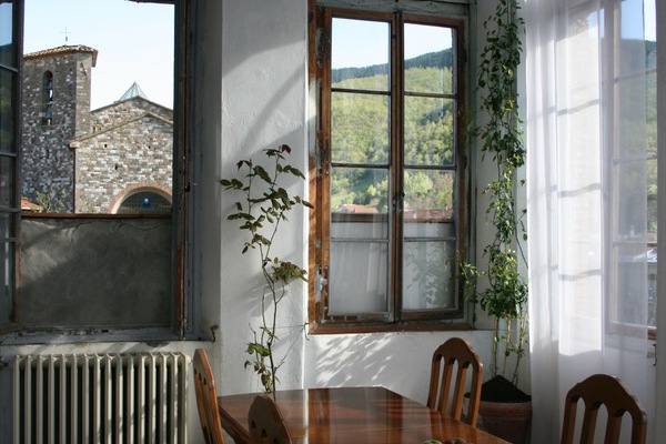 Free daily full breakfast