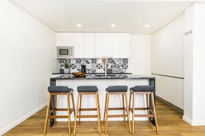 Apartment, 2 Schlafzimmer, Nichtraucher (2E) | Eigene Kochnische | Kühlschrank, Mikrowelle, Ofen, Herdplatte