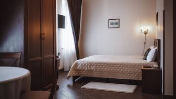 Luxury Apartment | Private kitchen | Fridge, microwave, coffee/tea maker, electric kettle