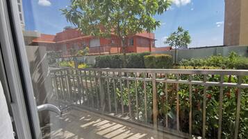 Estúdio básico (T1 STUDIO 1ST) | Sacada