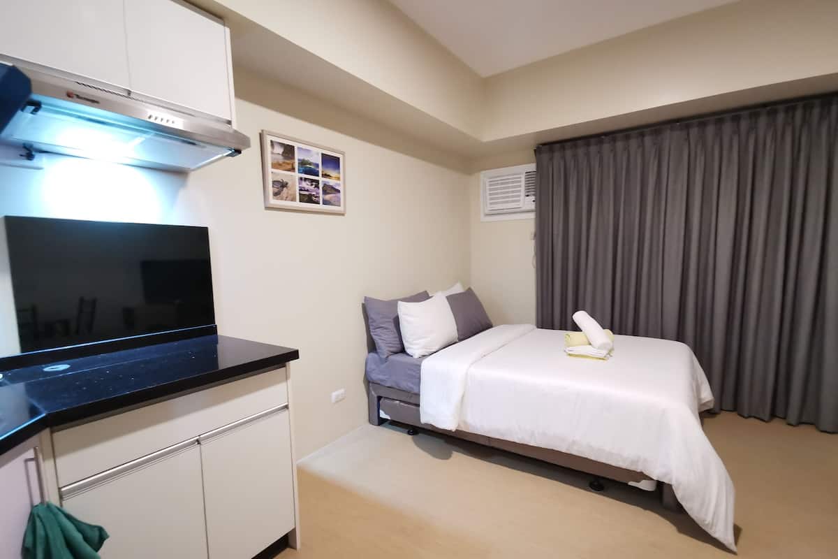 Suite estudio (T2 STUDIO C 15TH FL) | Ropa de cama de alta calidad y escritorio
