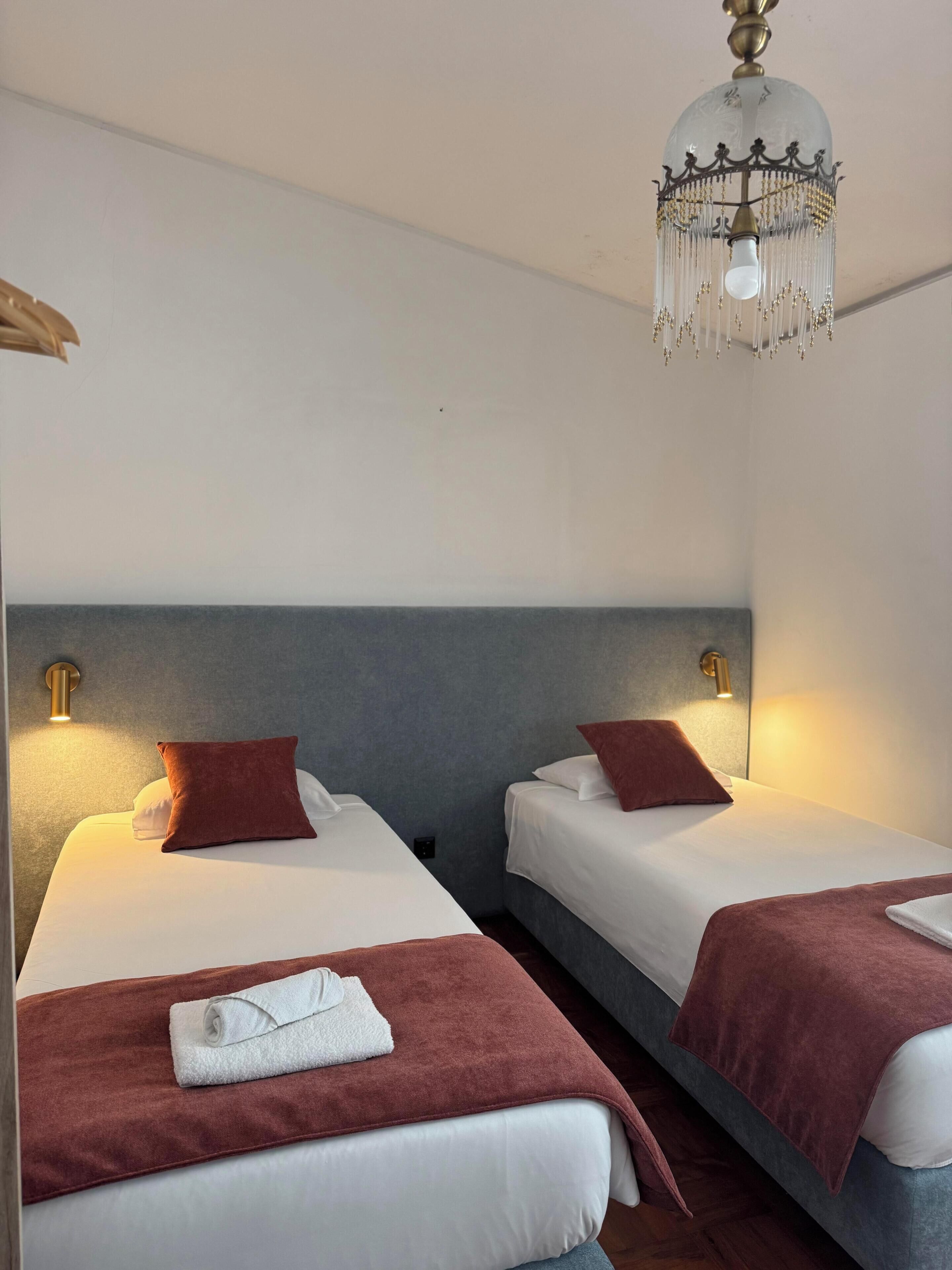 Twin Room, 2 Twin Beds | Free WiFi, bed sheets