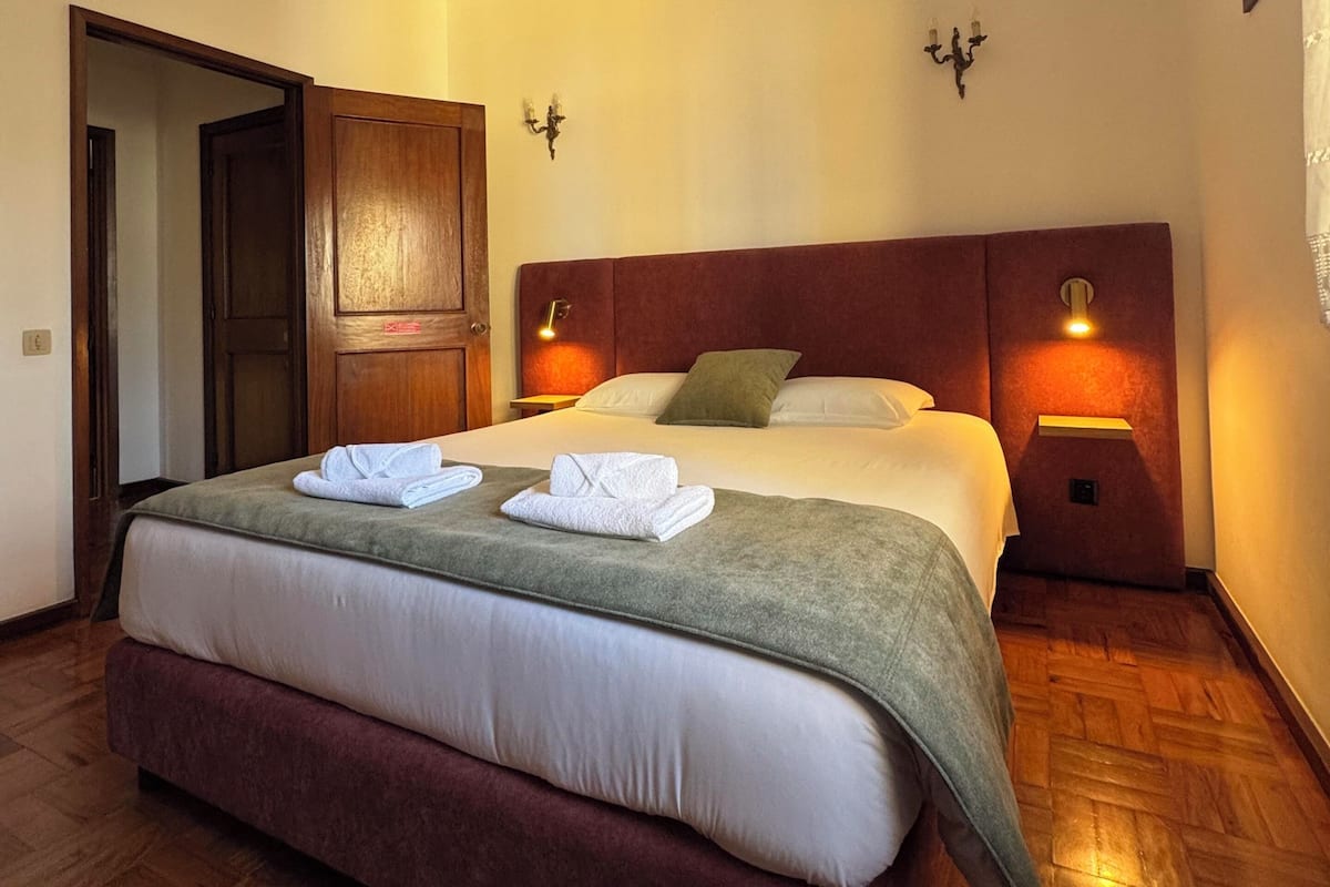 Family Double Room, 1 Double Bed, Bathtub, River View | Free WiFi, bed sheets