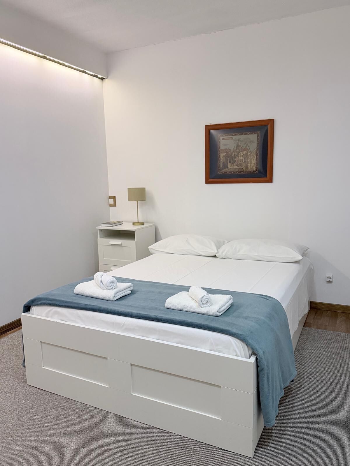 Suite studio familiale, 1 lit double | Aire de séjour