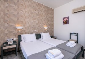 Sistema de insonorización, cunas, wifi gratis y ropa de cama 