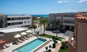 Soundproofing, cribs/infant beds, free WiFi, bed sheets - Eko Suites (Apokoronas)