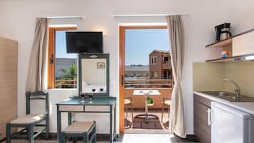 Studio, Garden View | 2 bedrooms, soundproofing, cribs/infant beds, free WiFi