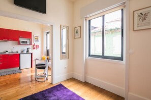 Apartment, 1 Bedroom | Private kitchenette