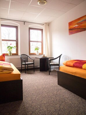 Desk, free WiFi, bed sheets - Sefano Seminarfabrik Nossen (Nossen)