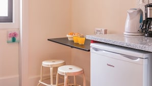 スタジオ | 専用キッチン | コーヒー / ティーメーカー、大型冷蔵庫、電子レンジ、コンロ