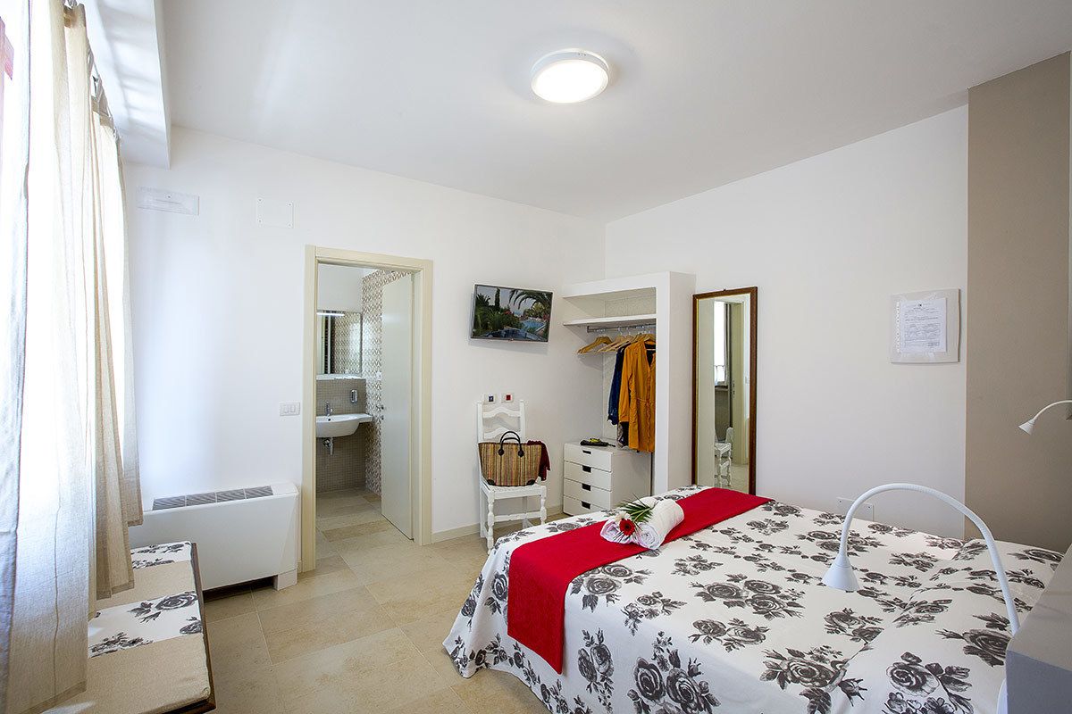Doppia Superior, 1 letto queen, non fumatori | Tende oscuranti, insonorizzazione, Wi-Fi gratuito, lenzuola