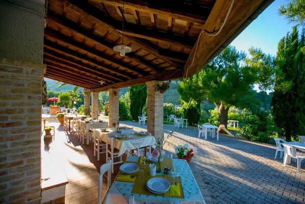 Dinner served, local cuisine - La Panoramica (San Benedetto del Tronto)