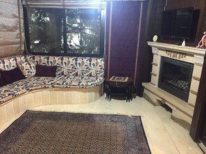 LCD TV - Nabhan Apartments-Bardawil (Jdeideh)