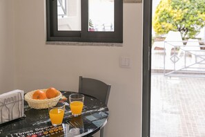 Apartment, 1 Bedroom | Private kitchen