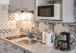 Apartment, 1 Bedroom | Private kitchen