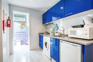 Leilighet, 1 soverom, terrasse | Eget kjøkken | Kjøleskap, kokeplater, kaffetrakter/tekoker og vannkoker