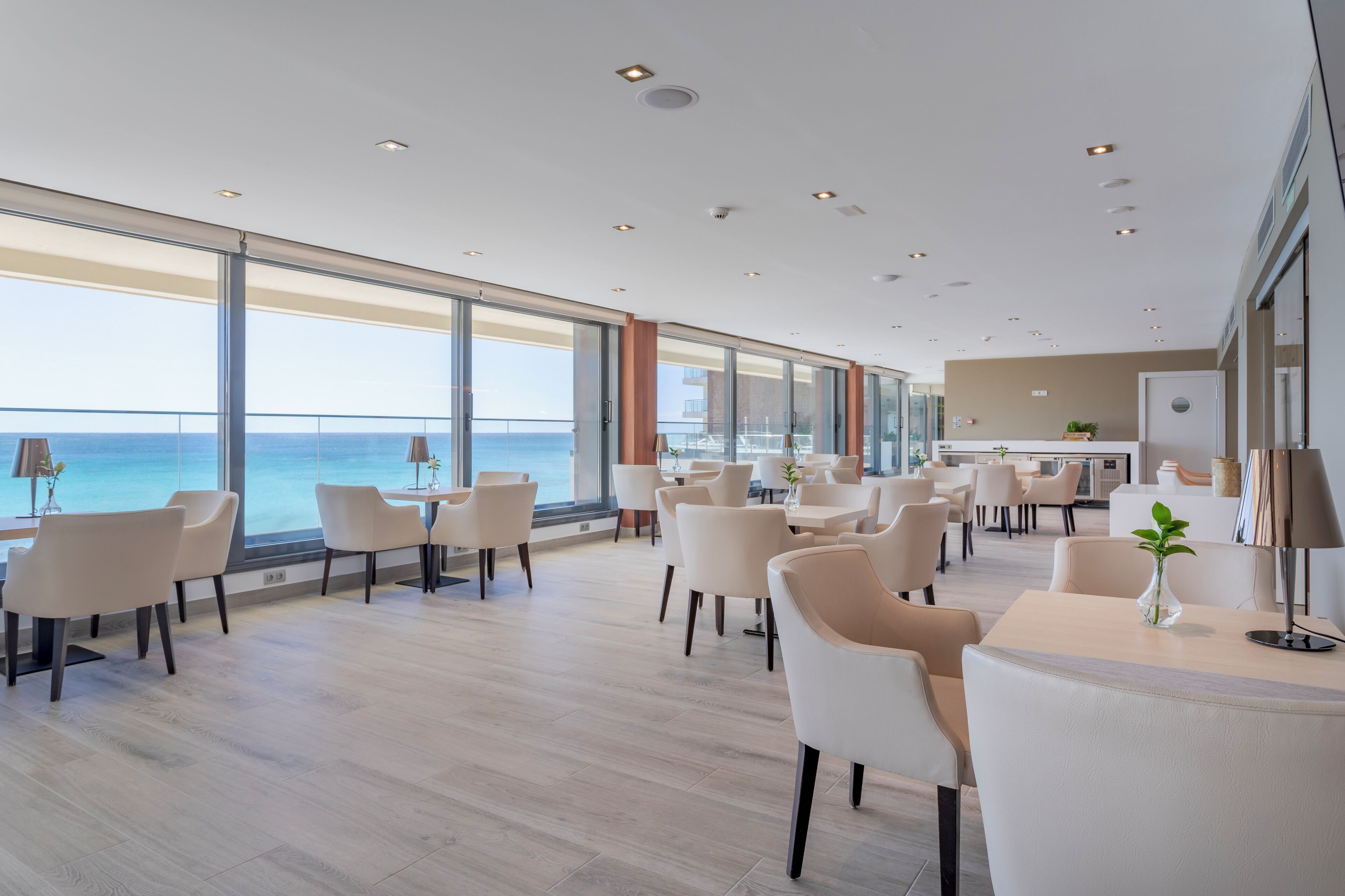 The Level, Junior Suite, Balcony (Adults Only) | ロビー応接スペース