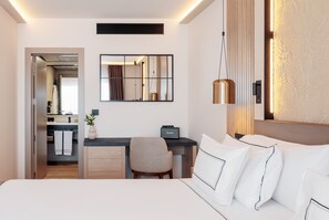 The Level Premium Room Adults Only | Egyptian cotton sheets, premium bedding, minibar, in-room safe - The Level at Melia Alicante - Adults Only (Alicante)