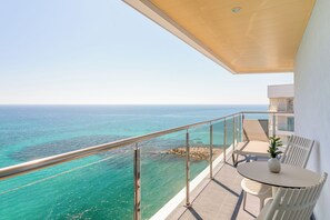 The Level Premium Junior Suite Sea View Adults Only | Ausblick vom Zimmer