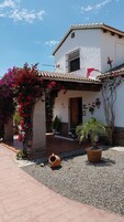 Fachada del alojamiento
