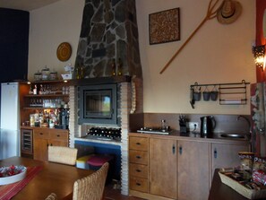 Termasuk sarapan penuh setiap hari 