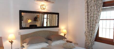 Ropa de cama hipoalergénica, wifi gratis y ropa de cama