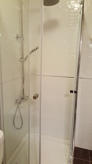 Luxury-Loft, 1 Schlafzimmer, Balkon | Dusche im Bad