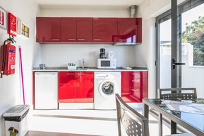 Apartment, 1 Bedroom, Balcony | Private kitchen