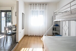 Apartment, 1 Bedroom, Balcony | 1 bedroom, iron/ironing board, free WiFi, bed sheets - Apartamento A Francos Balcony (Porto)