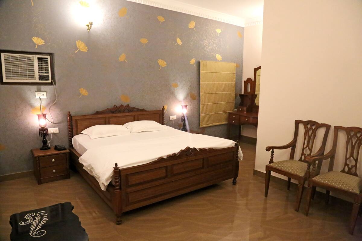 Super Deluxe Room | In-room safe, soundproofing, WiFi (free), bed sheets