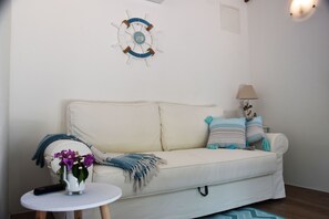 Mobile Unterkunft | Wohnbereich | LED-Fernseher