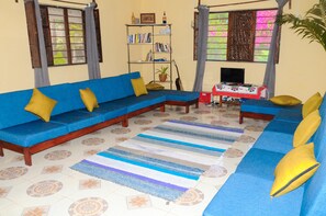 Lobby sitting area - Spacious Dream House Paje (Paje)