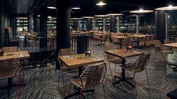 Café da manhã, almoço e jantar