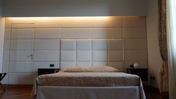 Superior Double Room, 1 King Bed | Premium bedding, down comforters, in-room safe, desk