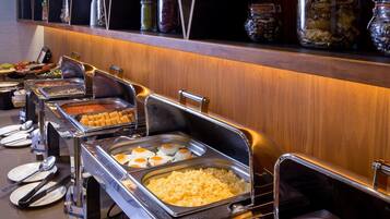 Free daily buffet breakfast