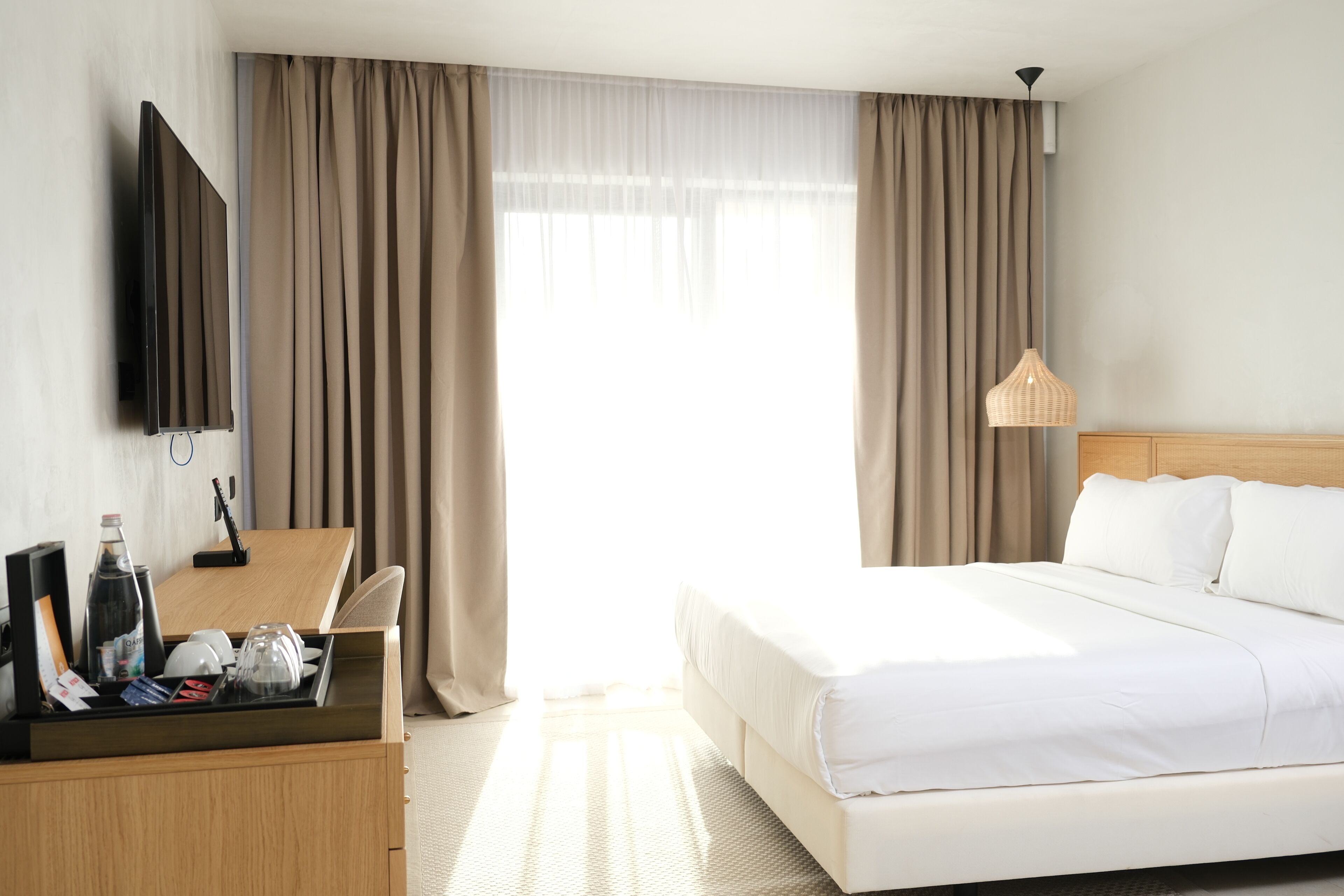 Deluxe Room | Minibar, desk, soundproofing, free WiFi