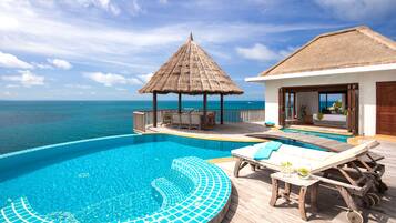 Eagle Villa, Ocean and Beach View | Sun deck