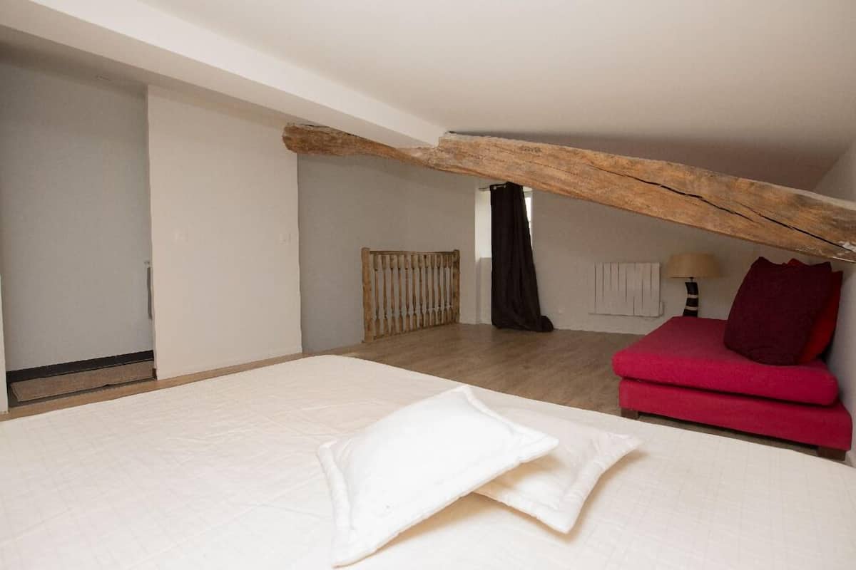 Cottage, 2 Katil Ratu (Queen), Non Smoking | Peralatan tempat tidur premium, dilengkapkan perabot secara berasingan