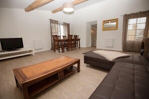 Stuga - 2 queensize-sängar - icke-rökare | Vardagsrum