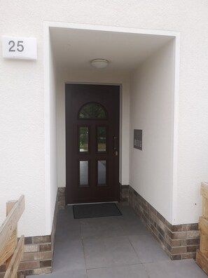 Interior entrance - Modernes Apartmenthaus (Falkensee)